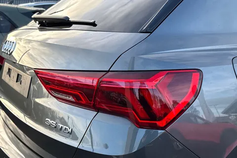7 of 65 for Audi Q3 2.0 TDI 35 S line S Tronic Euro 6 (s/s) 5dr