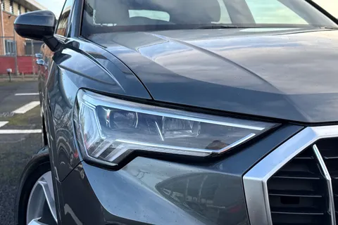 8 of 65 for Audi Q3 2.0 TDI 35 S line S Tronic Euro 6 (s/s) 5dr