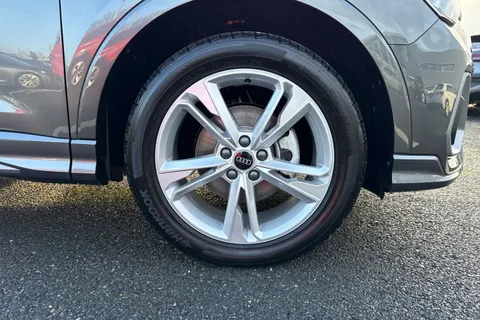 9 of 65 for Audi Q3 2.0 TDI 35 S line S Tronic Euro 6 (s/s) 5dr