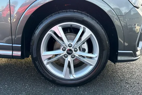 10 of 65 for Audi Q3 2.0 TDI 35 S line S Tronic Euro 6 (s/s) 5dr