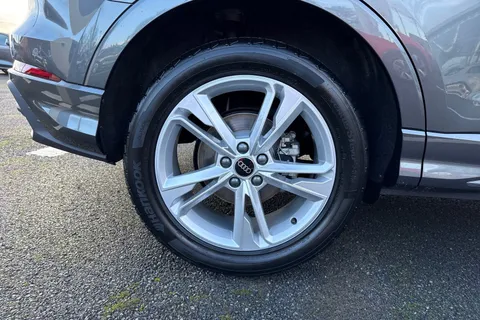 12 of 65 for Audi Q3 2.0 TDI 35 S line S Tronic Euro 6 (s/s) 5dr