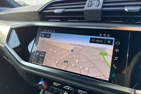 16 of 65 for Audi Q3 2.0 TDI 35 S line S Tronic Euro 6 (s/s) 5dr