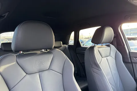 23 of 65 for Audi Q3 2.0 TDI 35 S line S Tronic Euro 6 (s/s) 5dr