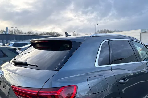 30 of 65 for Audi Q3 2.0 TDI 35 S line S Tronic Euro 6 (s/s) 5dr