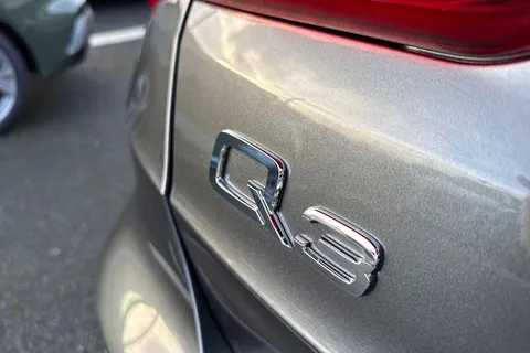 33 of 65 for Audi Q3 2.0 TDI 35 S line S Tronic Euro 6 (s/s) 5dr