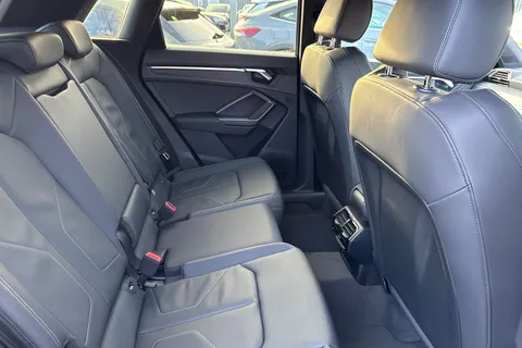 37 of 65 for Audi Q3 2.0 TDI 35 S line S Tronic Euro 6 (s/s) 5dr