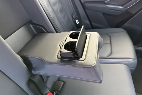 40 of 65 for Audi Q3 2.0 TDI 35 S line S Tronic Euro 6 (s/s) 5dr