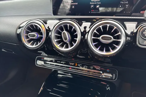 OU19UCC Mercedes-Benz A Class 2.0 A35 AMG (Premium) SpdS DCT 4MATIC Euro 6 (s/s) 5dr Thumbnail #20