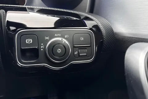 OU19UCC Mercedes-Benz A Class 2.0 A35 AMG (Premium) SpdS DCT 4MATIC Euro 6 (s/s) 5dr Thumbnail #42