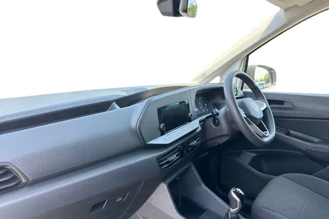 DA25AHU Volkswagen Caddy 2.0 TDI 102PS Commerce Van [Business/Tech Pack] Thumbnail #14