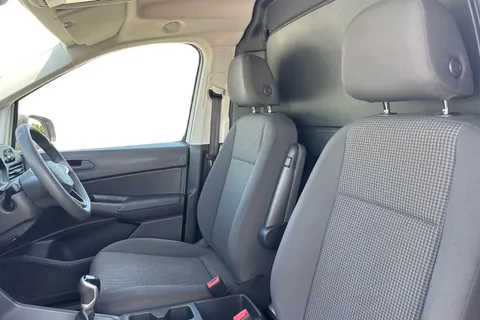 DA25AHU Volkswagen Caddy 2.0 TDI 102PS Commerce Van [Business/Tech Pack] Thumbnail #15