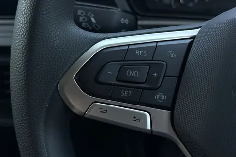 DA25AHU Volkswagen Caddy 2.0 TDI 102PS Commerce Van [Business/Tech Pack] Thumbnail #32