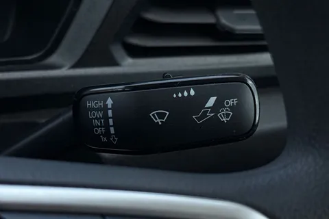 DA25AHU Volkswagen Caddy 2.0 TDI 102PS Commerce Van [Business/Tech Pack] Thumbnail #34