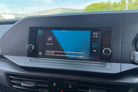 DA25AHU Volkswagen Caddy 2.0 TDI 102PS Commerce Van [Business/Tech Pack] Thumbnail #42