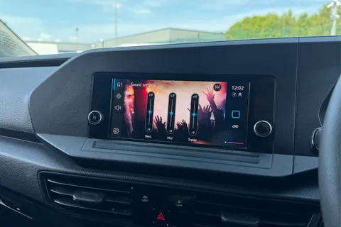 DA25AHU Volkswagen Caddy 2.0 TDI 102PS Commerce Van [Business/Tech Pack] Thumbnail #46