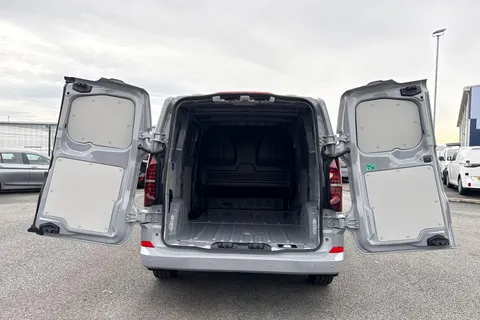 DF75FWM Volkswagen Transporter 2.0 TDI 110 Commerce Plus Van Thumbnail #7