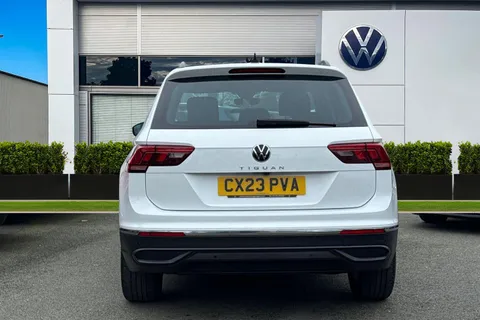 CX23PVA Volkswagen Tiguan 1.5 TSI 150 Life 5dr DSG | Rear View Camera | Adaptive Cruise Control Thumbnail #4