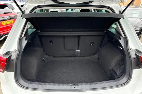 CX23PVA Volkswagen Tiguan 1.5 TSI 150 Life 5dr DSG | Rear View Camera | Adaptive Cruise Control Thumbnail #7