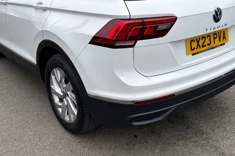 CX23PVA Volkswagen Tiguan 1.5 TSI 150 Life 5dr DSG | Rear View Camera | Adaptive Cruise Control Thumbnail #8