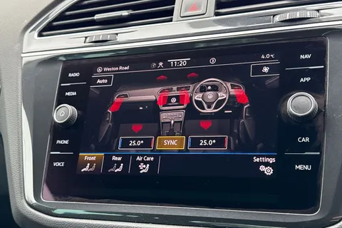 CX23PVA Volkswagen Tiguan 1.5 TSI 150 Life 5dr DSG | Rear View Camera | Adaptive Cruise Control Thumbnail #22