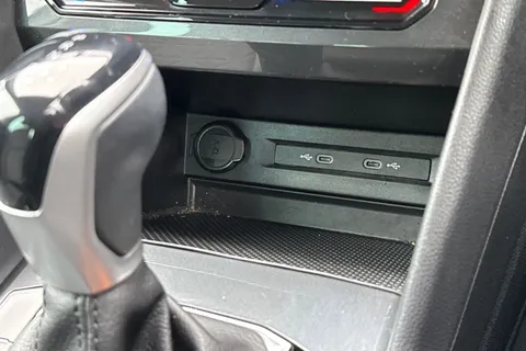 CX23PVA Volkswagen Tiguan 1.5 TSI 150 Life 5dr DSG | Rear View Camera | Adaptive Cruise Control Thumbnail #35