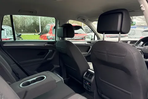 CX23PVA Volkswagen Tiguan 1.5 TSI 150 Life 5dr DSG | Rear View Camera | Adaptive Cruise Control Thumbnail #37