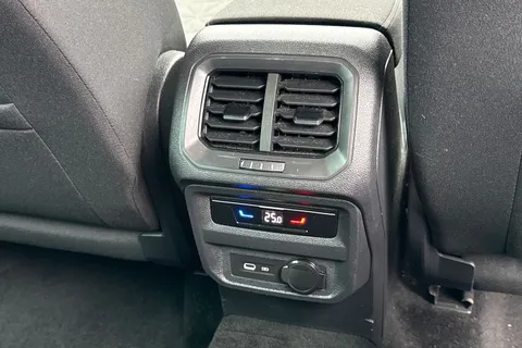 CX23PVA Volkswagen Tiguan 1.5 TSI 150 Life 5dr DSG | Rear View Camera | Adaptive Cruise Control Thumbnail #38