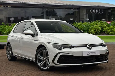 DY23VST Volkswagen Golf 1.5 eTSI MHEV R-Line DSG Euro 6 (s/s) 5dr Thumbnail #2