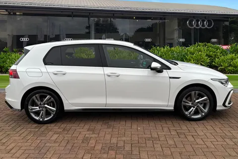 DY23VST Volkswagen Golf 1.5 eTSI MHEV R-Line DSG Euro 6 (s/s) 5dr Thumbnail #4