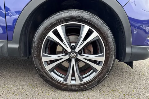 10 of 67 for Nissan Qashqai 1.3 DIG-T N-Connecta Euro 6 (s/s) 5dr