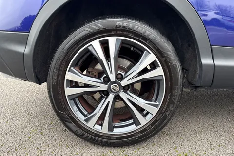 11 of 67 for Nissan Qashqai 1.3 DIG-T N-Connecta Euro 6 (s/s) 5dr