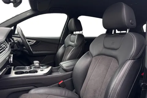 15 of 65 for Audi Q7 S line 50 TDI quattro 286 PS tiptronic