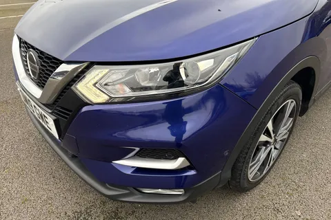 26 of 67 for Nissan Qashqai 1.3 DIG-T N-Connecta Euro 6 (s/s) 5dr