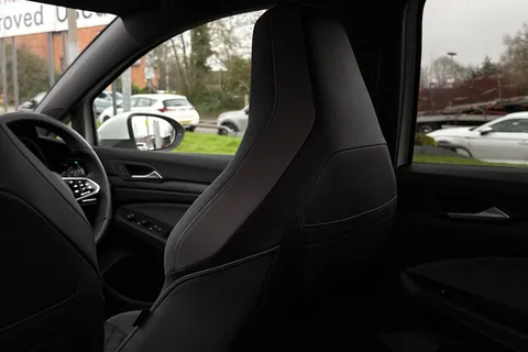 DY23VST Volkswagen Golf 1.5 eTSI MHEV R-Line DSG Euro 6 (s/s) 5dr Thumbnail #30