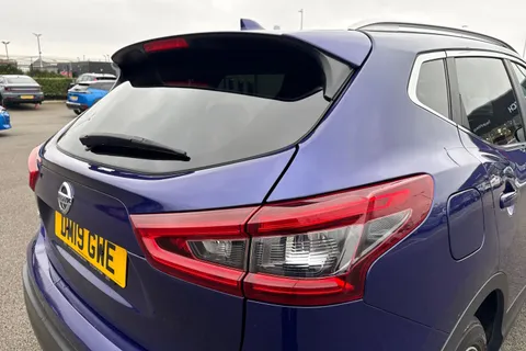 31 of 67 for Nissan Qashqai 1.3 DIG-T N-Connecta Euro 6 (s/s) 5dr