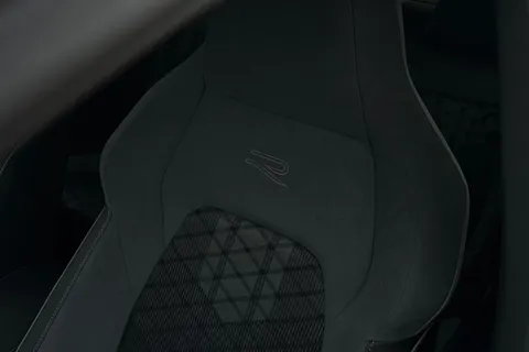 DY23VST Volkswagen Golf 1.5 eTSI MHEV R-Line DSG Euro 6 (s/s) 5dr Thumbnail #32