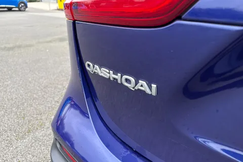 32 of 67 for Nissan Qashqai 1.3 DIG-T N-Connecta Euro 6 (s/s) 5dr