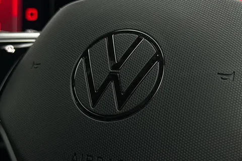 DY23VST Volkswagen Golf 1.5 eTSI MHEV R-Line DSG Euro 6 (s/s) 5dr Thumbnail #48