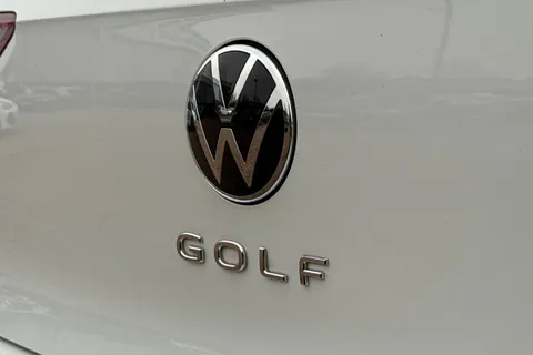 DY23VST Volkswagen Golf 1.5 eTSI MHEV R-Line DSG Euro 6 (s/s) 5dr Thumbnail #49
