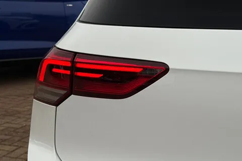 DY23VST Volkswagen Golf 1.5 eTSI MHEV R-Line DSG Euro 6 (s/s) 5dr Thumbnail #51