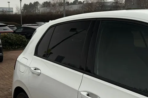 DY23VST Volkswagen Golf 1.5 eTSI MHEV R-Line DSG Euro 6 (s/s) 5dr Thumbnail #53