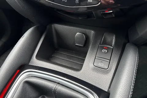 55 of 67 for Nissan Qashqai 1.3 DIG-T N-Connecta Euro 6 (s/s) 5dr