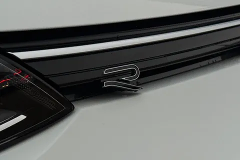 DY23VST Volkswagen Golf 1.5 eTSI MHEV R-Line DSG Euro 6 (s/s) 5dr Thumbnail #57