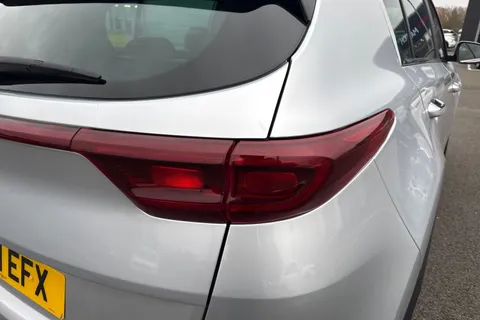 FT71EFX Kia Sportage 1.6 GDi 2 Euro 6 (s/s) 5dr Thumbnail #9