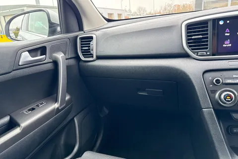 FT71EFX Kia Sportage 1.6 GDi 2 Euro 6 (s/s) 5dr Thumbnail #21