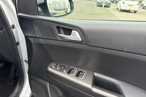 FT71EFX Kia Sportage 1.6 GDi 2 Euro 6 (s/s) 5dr Thumbnail #22