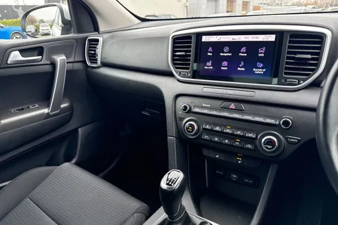 FT71EFX Kia Sportage 1.6 GDi 2 Euro 6 (s/s) 5dr Thumbnail #46