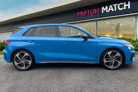 NJ21OYT Audi A3 1.5 TFSI 35 Edition 1 Sportback Euro 6 (s/s) 5dr Thumbnail #4