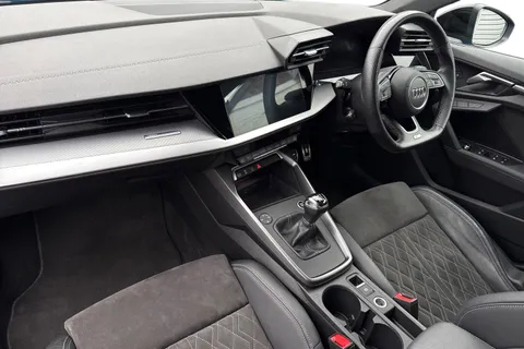 NJ21OYT Audi A3 1.5 TFSI 35 Edition 1 Sportback Euro 6 (s/s) 5dr Thumbnail #16