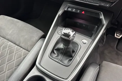 NJ21OYT Audi A3 1.5 TFSI 35 Edition 1 Sportback Euro 6 (s/s) 5dr Thumbnail #24